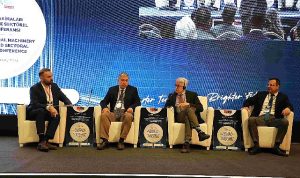 akilli-tarim-makineleri-ag-olusturma-ve-sektorel-is-birligi-konferansi-tarim-sektoru-temsilcilerini-bir-AObfZlxA.jpg