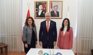 eu-hemsirelik-fakultesinden-inmeli-hastalara-ozgu-sanat-temelli-aktiviteler-projesi-kZkLzdL7.jpg