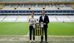 visa-ve-fenerbahce-is-birligiyle-taraftarlara-ozel-on-odemeli-dijital-kart-NdumJrQ3.jpg