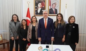 egeli-akademisyenler-kadina-yonelik-siddet-konusunda-saglik-profesyonellerini-egitecek-adyHZvWU.jpg