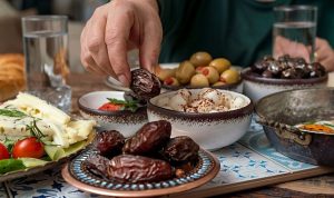 sabri-ulker-vakfindan-saglikli-bir-ramazan-ayi-gecirmek-icin-ipuclari-TeX7EgWd.jpg