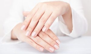 tirnaklarda-8-onemli-hastalik-sinyali-8FaQ23vv.jpg