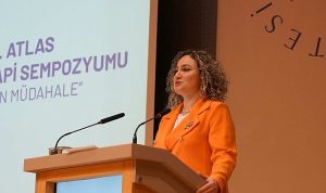 dunyaya-adaptasyonda-annenin-dokunmasi-ve-sefkatli-ses-tonu-etkili-oluyor-OnQY4biz.jpg