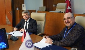 ege-universitesi-ile-akzonobel-kemipol-arasinda-is-birligi-protokolu-imzalandi-pOamBJsB.jpg