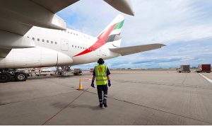 emirates-londra-heathrow-havalimaninda-saf-ile-hizmet-vermeye-basliyor-6XaX3UCE.jpg