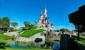 masallar-diyari-disneylandi-kesfetmek-icin-acele-et-SPTnzSCp.jpg