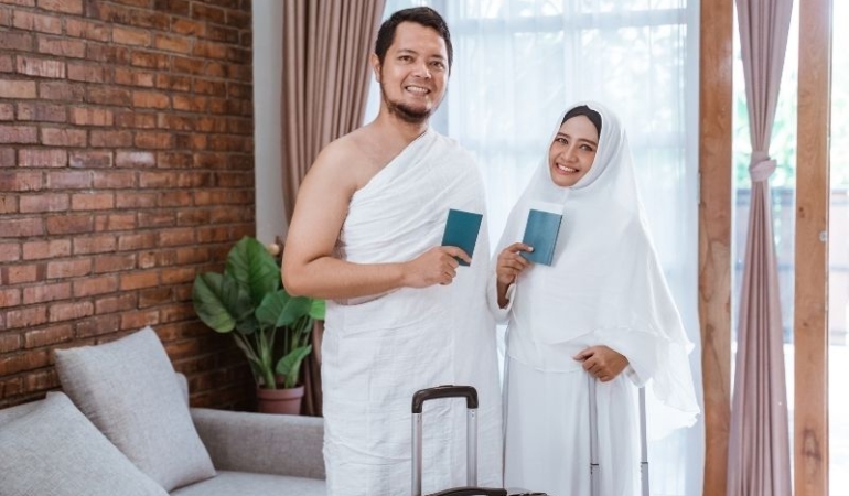 Hac ve Umre Yolculuğunda Rehberlik: Doğru Şirket Seçimi