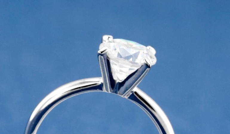 Pırlanta ve Tektaşın Zarif Dünyası