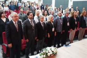 ege-universitesinde-herkes-icin-saglik-kongresi-basladi.jpg