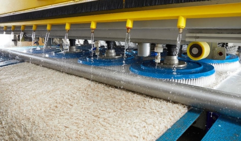 İzmir’de Profesyonel Halı Yıkama Hizmetleri