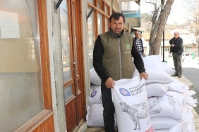 buyuksehirin-ureticilere-yem-destegi-suruyor.jpg