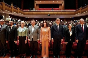 cesme-belediye-baskani-lal-denizli-izmir-buyuksehir-belediyesi-kurumsal-surdurulebilirlik-raporu-lansmaninda-konustu.jpg