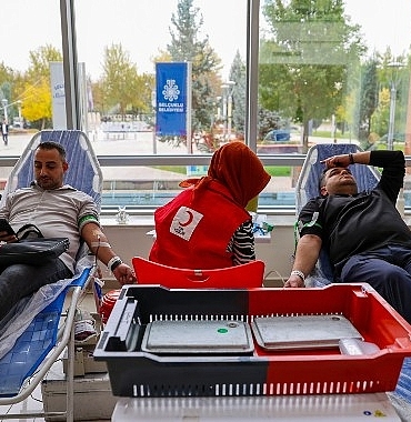 selcuklu-belediyesi-personelinden-kizilaya-kan-bagisi-destegi.jpg