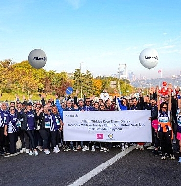 allianz-turkiye-gonulluleri-istanbul-maratonunda-iyilik-pesinde-kostu.jpg