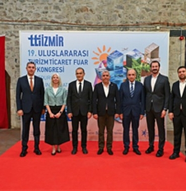 tti-izmir-sektor-toplantisi-turizm-paydaslarini-bir-araya-getirdi.jpg