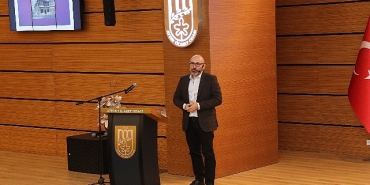 is-yasaminda-milyonluk-sorular-aydinda-konusuldu.jpg