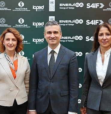 turk-enerji-sektorunde-yesil-ve-dijital-becerilerin-gelistirilmesi-icin-yeni-yol-haritasi.jpg