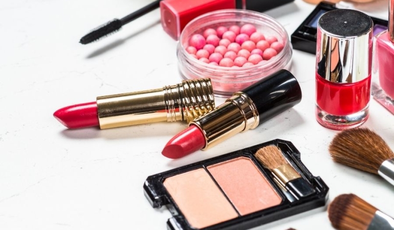 İstanbul’da Toptan Kozmetikte Güvenli Tedarik Rehberi