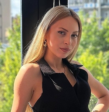 Çocuk yaşta ekmeğini kazanmaya başladı: Rabia Uçar, girişimciliğe uzanan yolu kendisi çizdi