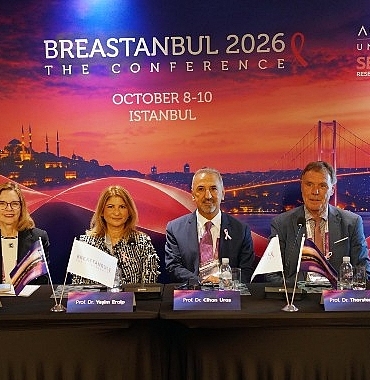 Meme kanserinde yeni yöntemler İstanbul’da konuşuldu!